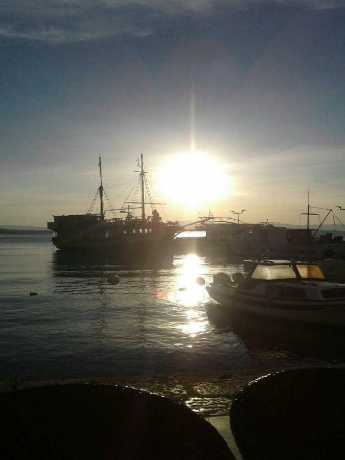 Apartmani Maric Selce Exterior foto