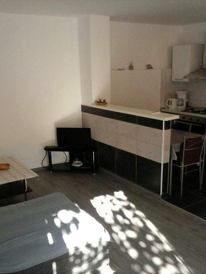 Apartmani Maric Selce Exterior foto
